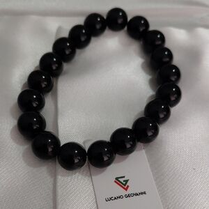 black beaded bracelet 
unisex